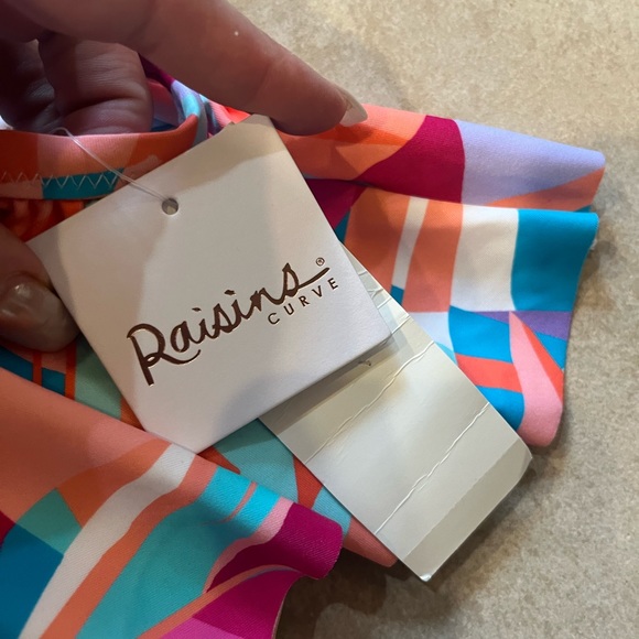 NWT cold shoulder tankini top size 18 - Picture 2 of 3